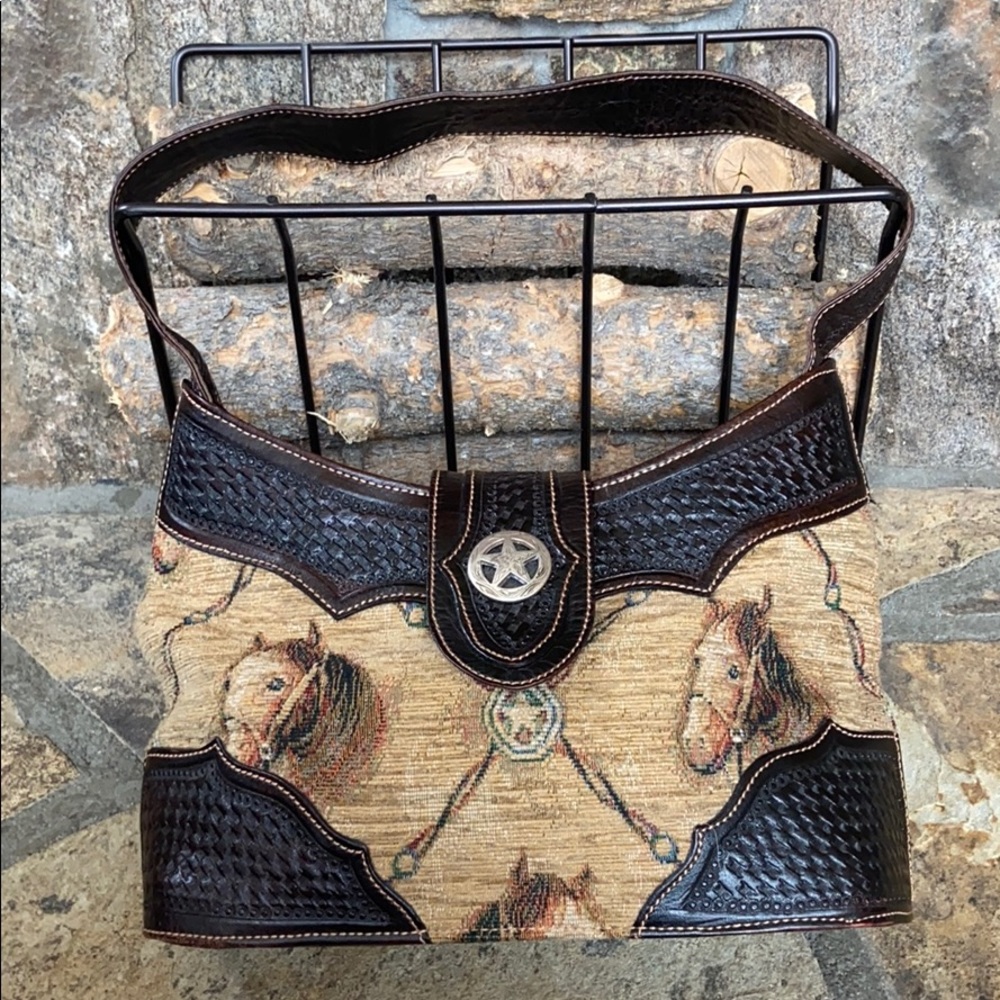 🎈Like New Vintage American West Bag